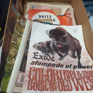 lot 3058 image: Arts and Crafts. How to books, tracing paper and more
