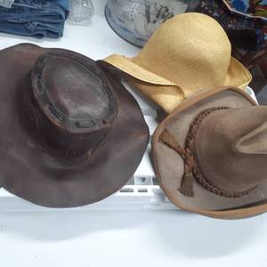 lot 3072 image: Vintage cowboy hats