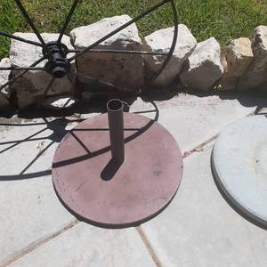 lot 4012 image: Umbrella stand. No. 1