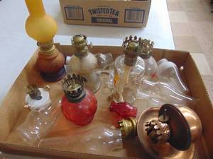 lot 1769 image: 5 SmallMiniature OilKerosene lamp