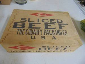 lot 1772 image: Sliced Beef - Wooden Box