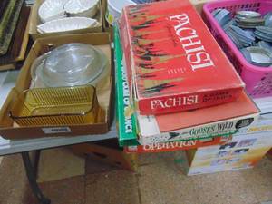 lot 1781 image: Assorted Vintage Table Games