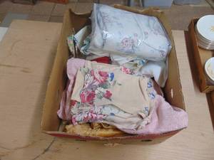 lot 1792 image: Pieces of Vintage Material -Sewing Notions