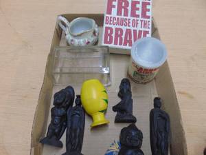 lot 1802 image: Coco -Jo - Figurines and More