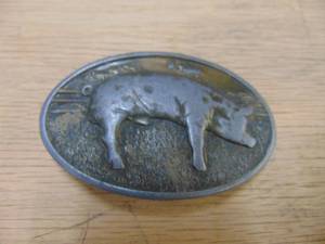 lot 1803 image: Pig Belt Buckle