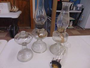 lot 1826 image: 3 Oil Lamps - 1 Mis-matched