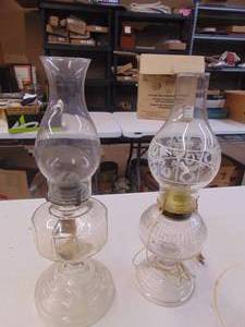 lot 1830 image: Pair of Oil Lamps
