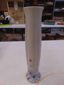 lot 1852 image: 12 Weller Vase