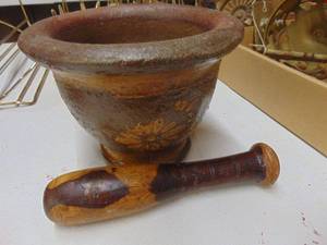 lot 1909 image: Mortar and pestle