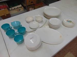 lot 1930 image: Melmac type Dishware