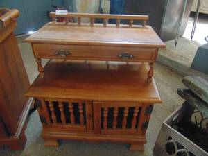lot 1944 image: wood TV Stand 