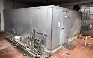 lot 100 image: ISO Panel Walk-In CoolerFreezer Combination Outside Measurements 20 5 D x 15 9 W x 7 3 H (See Video)