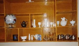 lot 153 image: Contents of Shelf - Lots of Goodies 24 Pieces Total