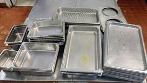 lot 207 image: Lot of 52 Steam Table Pans - Full Size & Other Sizes