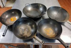lot 211 image: Lot of 5 Woks - 4 w Handles - 19,16 & 14