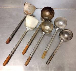 lot 212 image: Lot of 6 Wok Cooking Tools - 14 to 20 Spatulas & Ladles