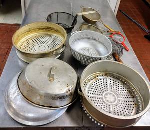 lot 214 image: 10 Piece Lot  (2) 19 Steamer Pot Inserts wLids, Colander, Strainers & a 13 Round Fryer Basket