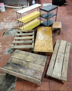 lot 228 image: Lot of 7 Shelves - All Sizes - Measurements are in the Photos