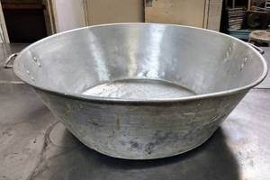 lot 232 image: Large Metal Pan With Handles - 29 Wide & 9 Deep