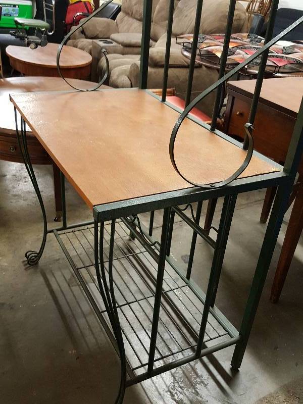 Hunter Green HD metal Bakers Rack with top wood shelf 80" overall