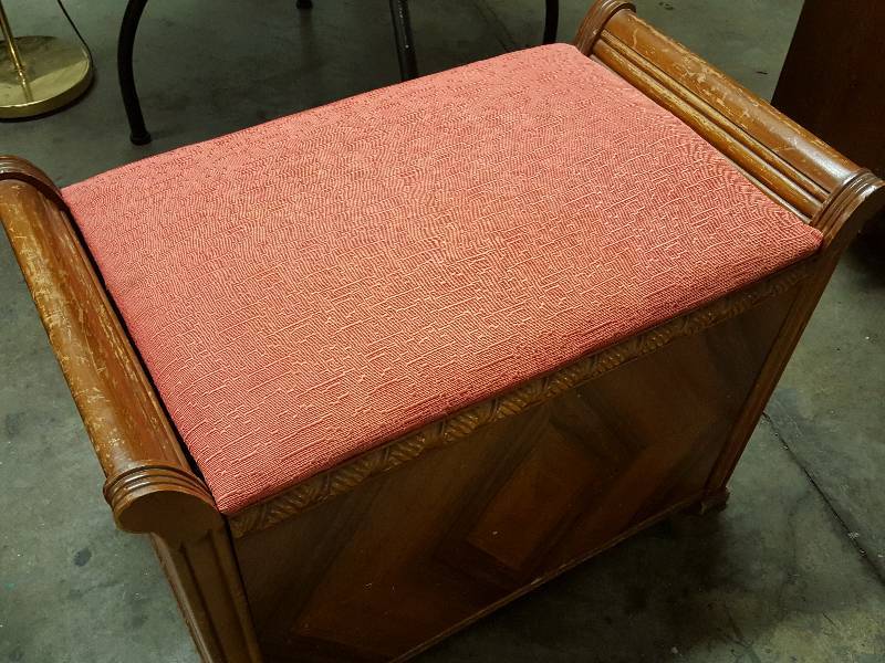 lot 1047 image: Vintage padded cushion sitting room bench with storage underneath 25 wide and 19 off the floor