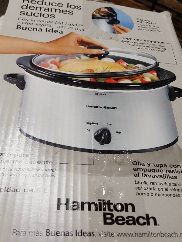 lot 1132 image: In excellent condition and quality Hamilton Beach Oval 5 quart Crock Pot with rubber latch and a non spill gasket