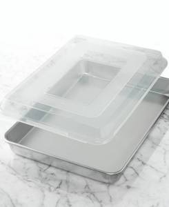 lot 53241 image: Nordic Ware Commercial 13 x 18 Covered Baking Pan