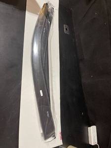 lot 9820 image: Auto 774049 Ventvisor Low Profile Deflector 4 pc.
