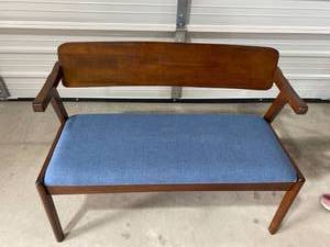 lot 9923 image: Blue Entry Way Bench