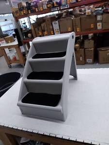 lot 50587 image: 4 steps folding pet stairs