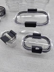 lot 50663 image: Rubbermaid Plastic Storage Food Containers,Clear