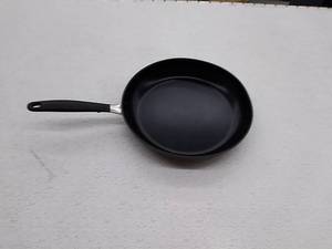 lot 50679 image: OXO 12 skillet