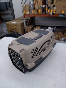 lot 50795 image: Extra Small DogPuppy Travel Kennel 18in L x 9in H