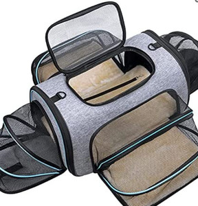 lot 50813 image: Siivton 4 Sides Expandable Pet Carrier, Small