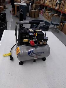 lot 50914 image: California Air Tools air compressor
