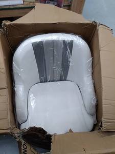 lot 50920 image: Captain bucket seat