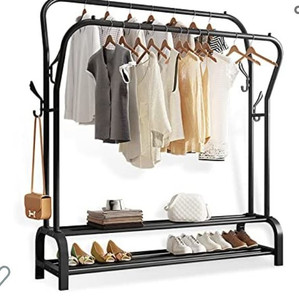 lot 50966 image: Garment Rack Free standing Clothes Hanger