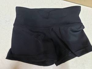 lot 8019 image: Capeziox Child Medium Elastic Shorts C22