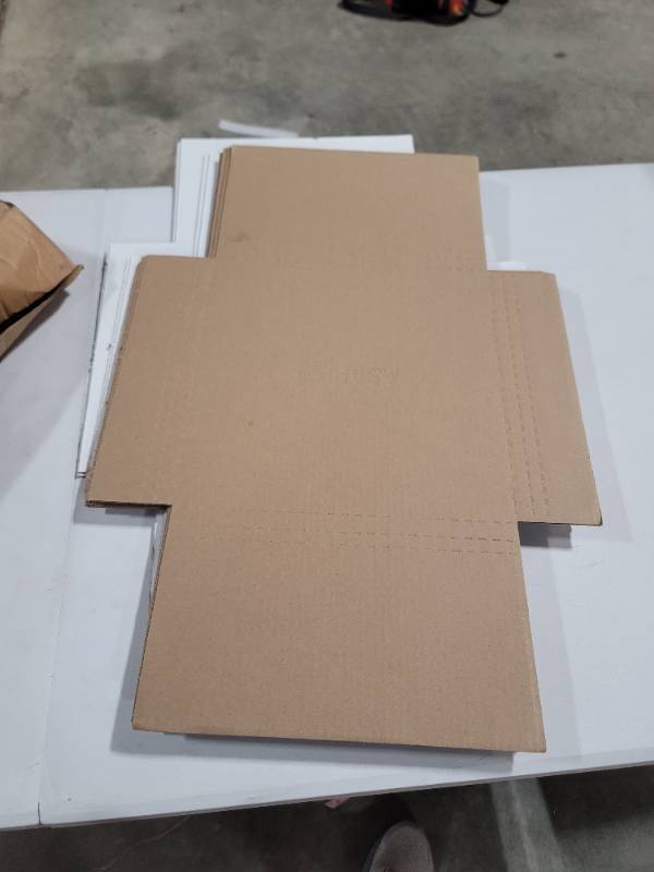 lot 64201 image: 10 Boxes