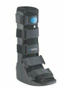 lot 7737 image: United Ortho Large Boot Splint