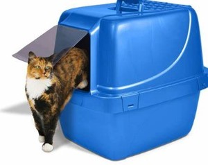 lot 8277 image: Blue Cat Litter Box