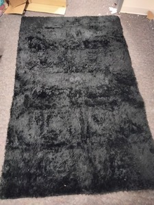 lot 238 image: black rug 8�5 feet