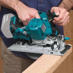 lot 23500 image: Makita - 18V LXT Lithium-Ion Brushless Cordless 6-12 in. Circular Saw with Electric Brake and 24T Carbide Blade (Tool-Only) - Retail $199.00