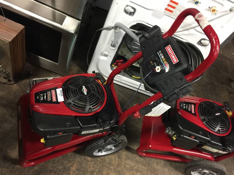 Craftsman Pressure Washer 2700 PSI, 2.3 GPM Briggs & Stratton Powered