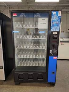 lot 5620 image: Dixie Narco Beverage Machine - Model DN 5591