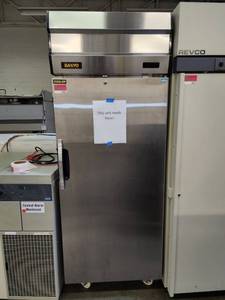 lot 5622 image: Sanyo Refrigerant Freezer Model # SRR-23FD-MED - Freon Issue