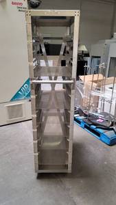 lot 5709 image: Metal Drying Rack