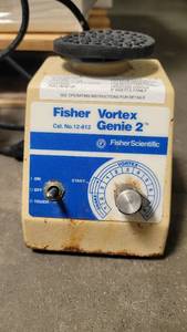 lot 5712 image: Fisher Vortex Genie 2 Laboratory Equipment Model G-560