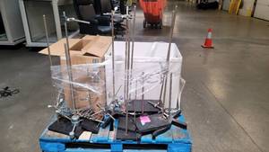 lot 5718 image: Lot of Ring Stands