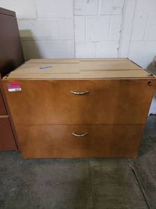 lot 18525 image: Wooden Lateral 2-Drawer Fling Cabinet&nbsp